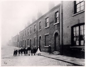 Children in Ivory Street, Hunslet, Leeds, December 1901 by English Photographer